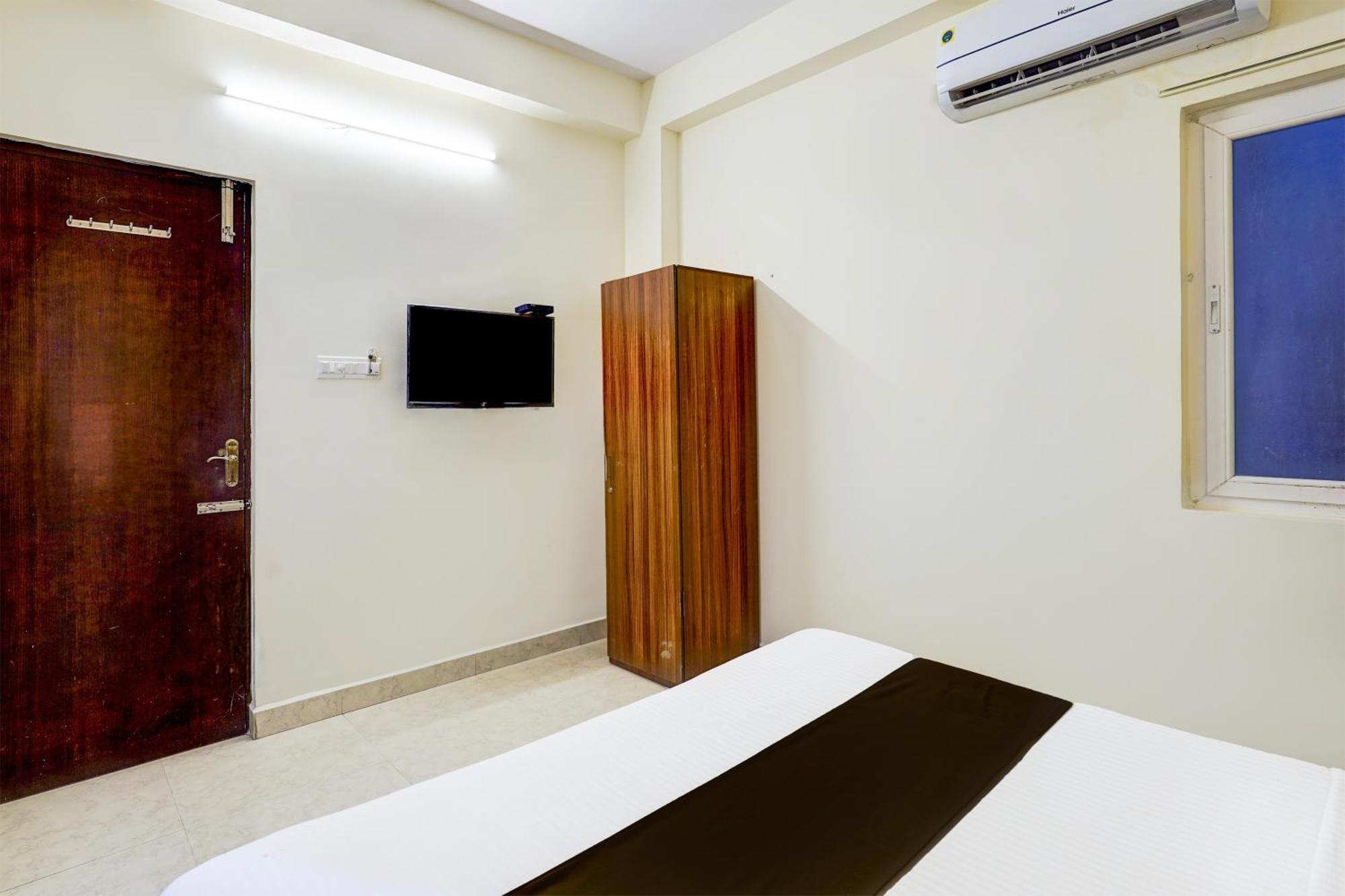 Super Collection O Thousand Lights Hotel Chennai