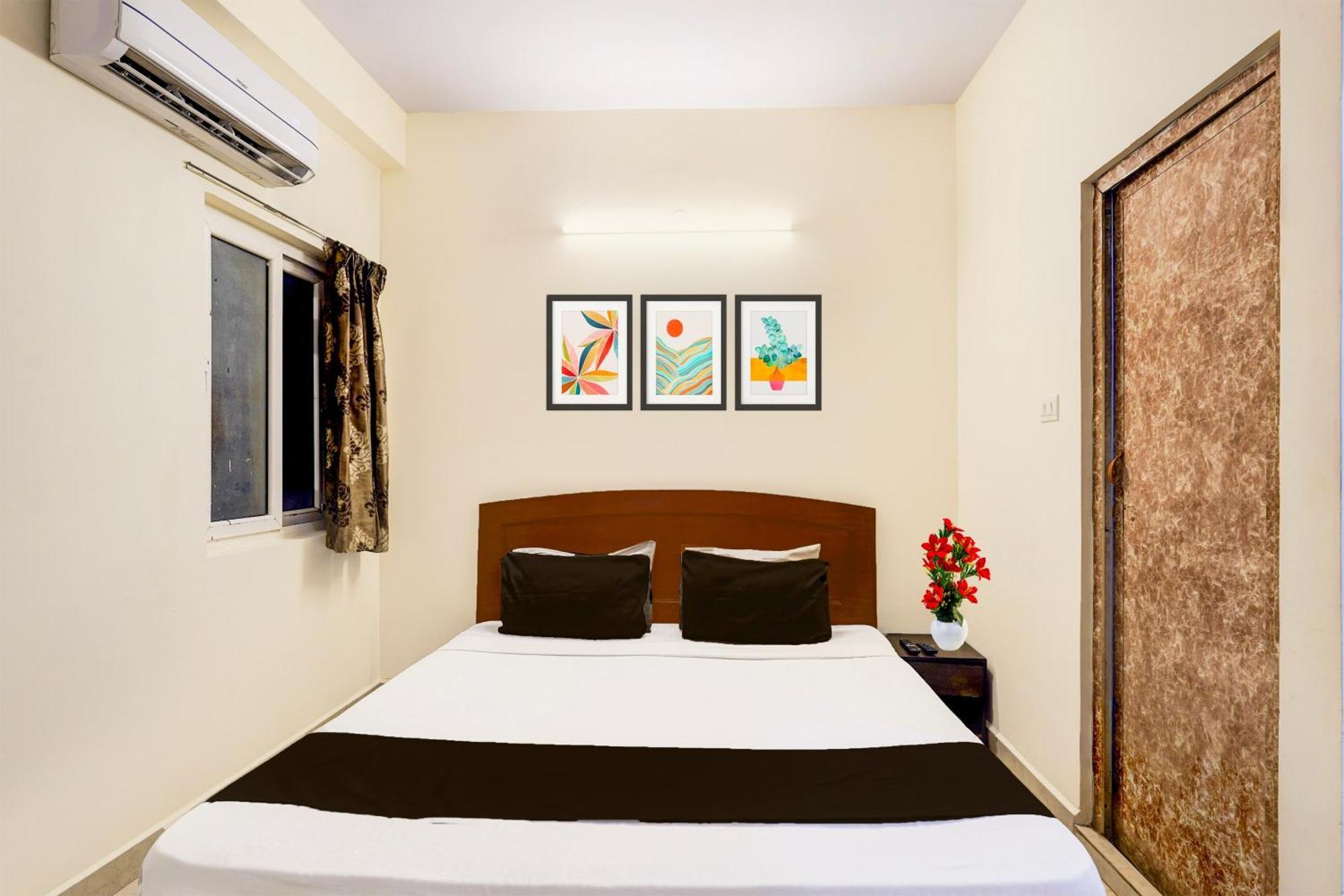 Super Collection O Thousand Lights Hotel 2*