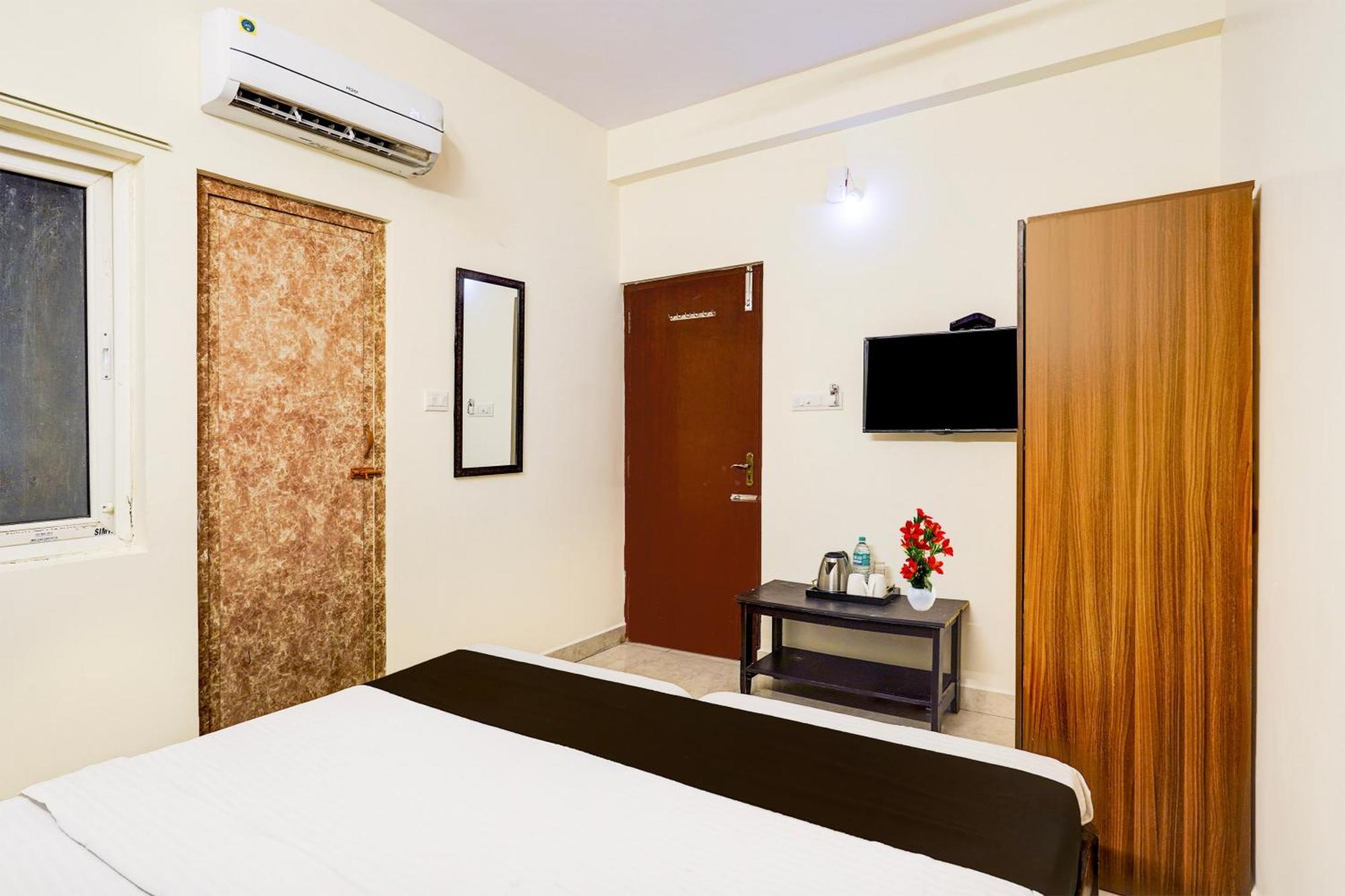 Super Collection O Thousand Lights Hotel Chennai